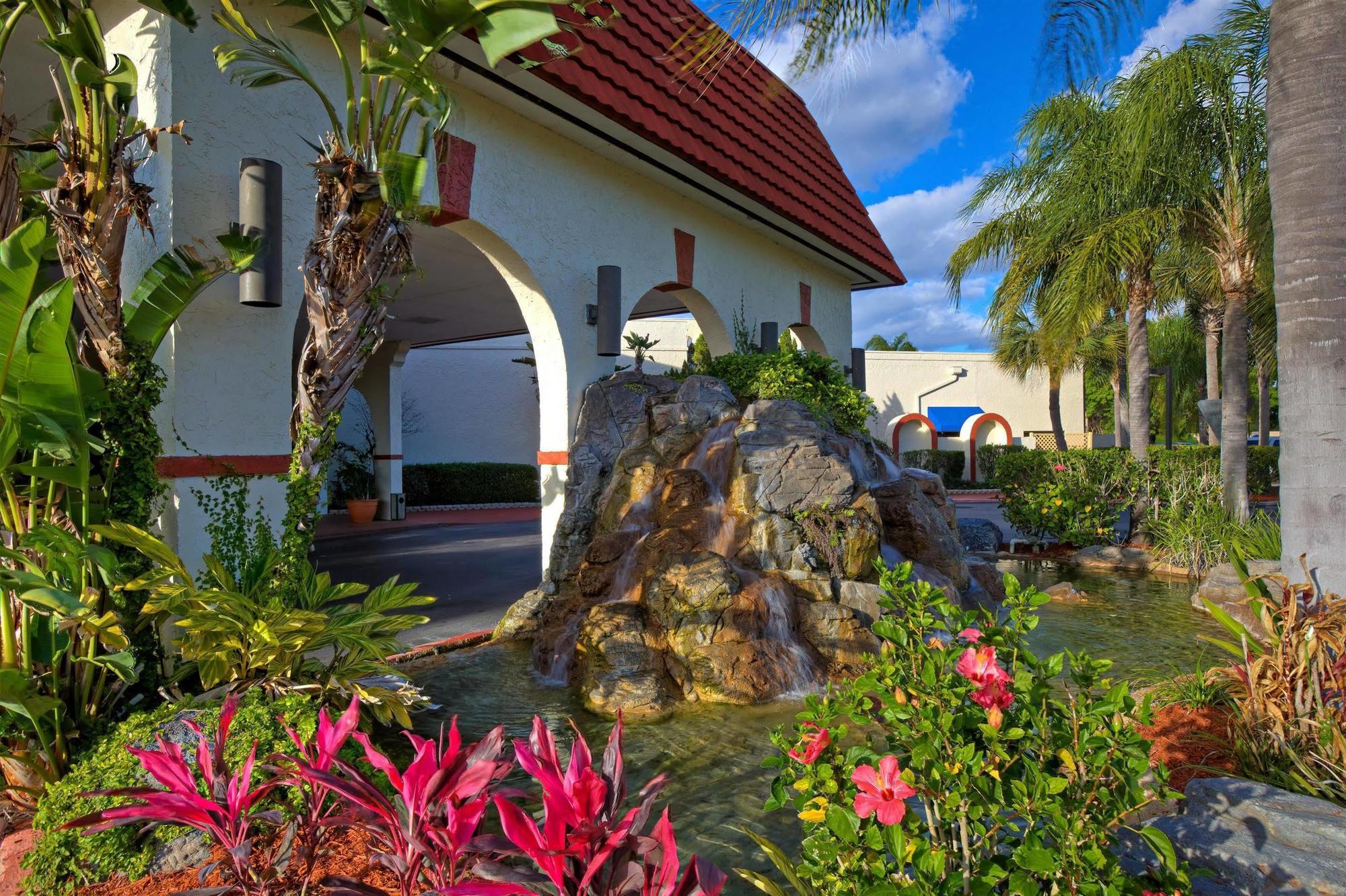 Maingate Lakeside Resort Four Corners Ngoại thất bức ảnh